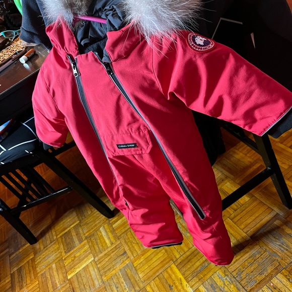 coats - Picture 3 of 5